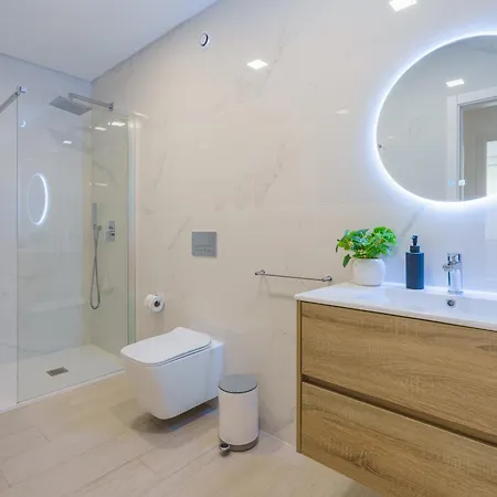Вилла Diamond Villa, Luxury House With Private Pool Лориньян
