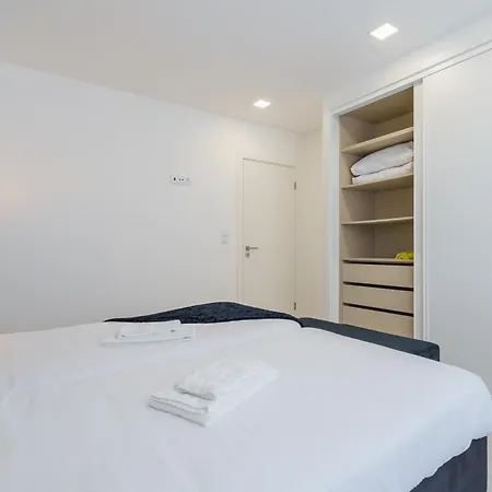 Diamond Villa, Luxury House With Private Pool * לוריניה